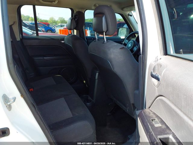 1C4NJPBA2FD295718 Jeep Patriot Altitude Edition