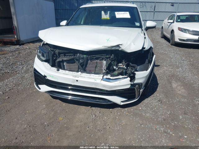 3VV4B7AX9NM176468 Volkswagen Tiguan 2.0t Sel R-line