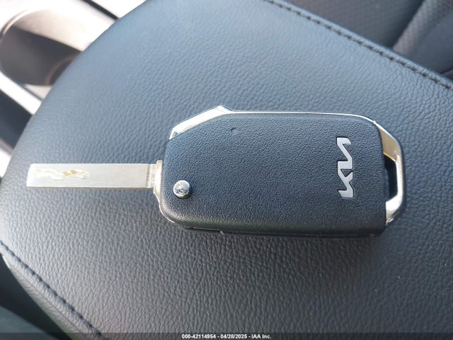 KNDJ23AU8N7179081 KIA mpi nu