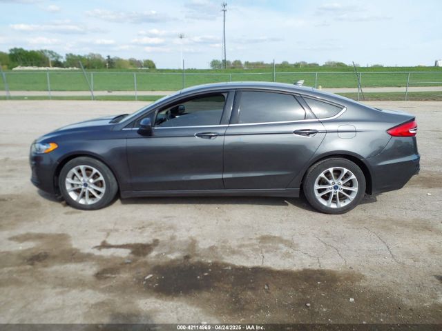 3FA6P0HD5LR144568 Ford FUSION SE
