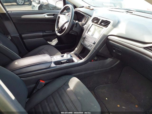 3FA6P0HD5LR144568 Ford FUSION SE