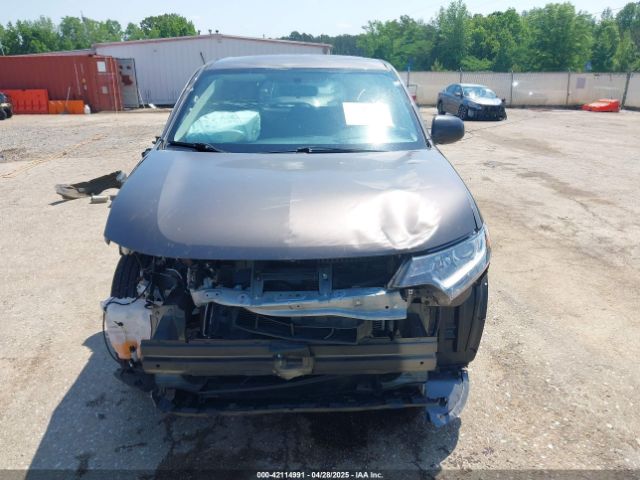 JA4AD2A39JZ071007 Mitsubishi Outlander Es