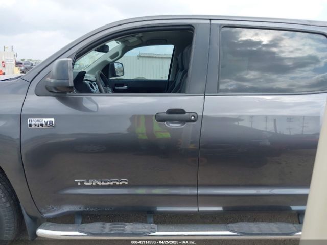 5TFEY5F12FX174891 Toyota Tundra Sr5 5.7l V8