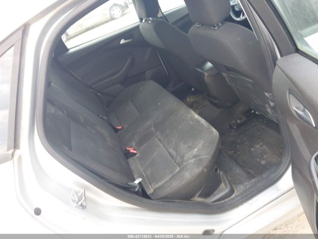 1FADP3F20GL228831 Ford FOCUS SE