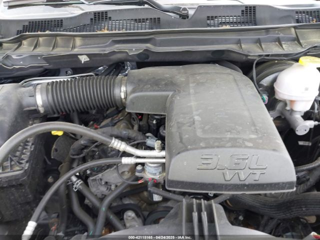 1C6RR7LG3RS156718 RAM 1500 Classic Warlock  4x4 5'7 Box