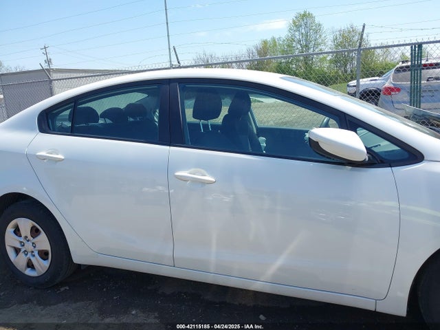 KIA FORTE LX 2018 3KPFK4A70JE229472 Image 13