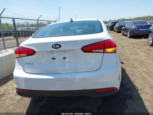 KIA FORTE LX 2018 3KPFK4A70JE229472 Image 16