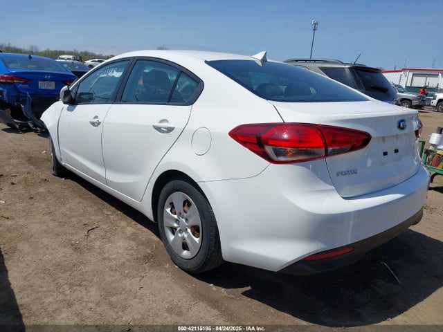 KIA FORTE LX 2018 3KPFK4A70JE229472 Image 3
