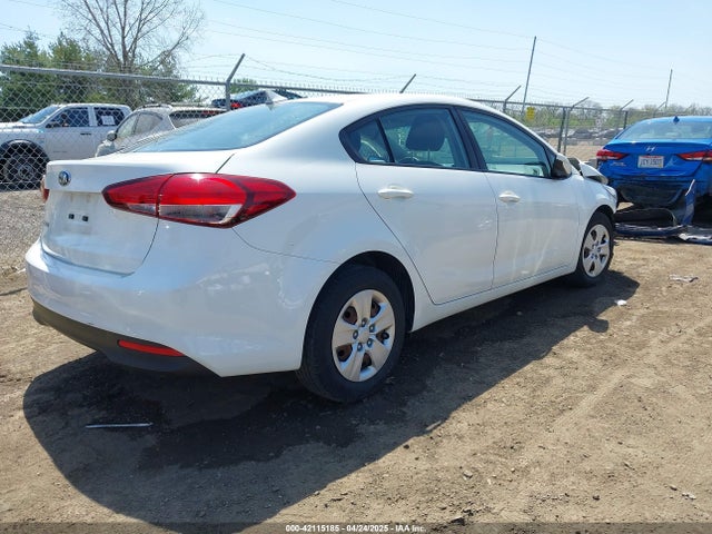 KIA FORTE LX 2018 3KPFK4A70JE229472 Image 4