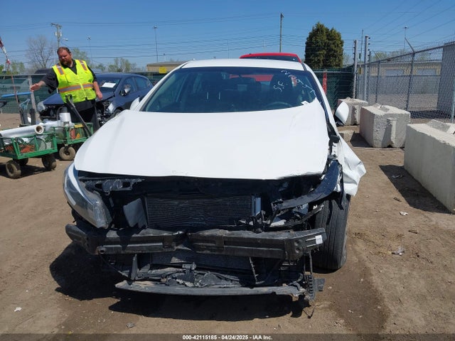 KIA FORTE LX 2018 3KPFK4A70JE229472 Image 6