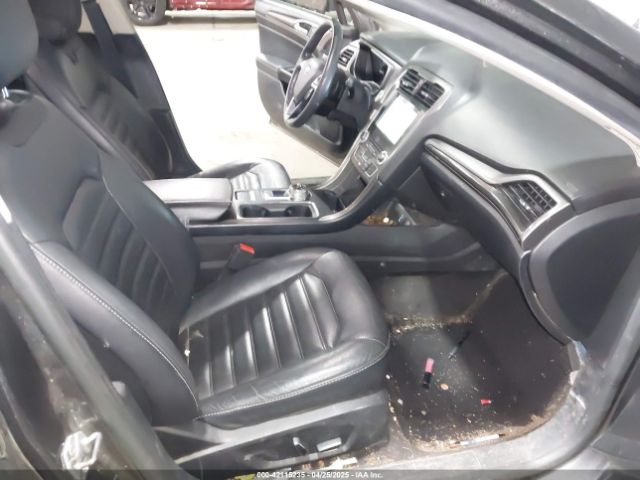 3FA6P0HD6HR252690 Ford FUSION SE