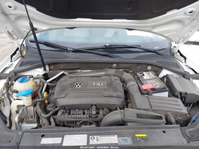 1VWAT7A3XHC051879 Volkswagen Passat 1.8t S