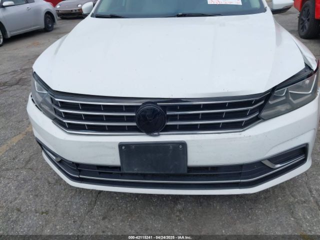 1VWAT7A3XHC051879 Volkswagen Passat 1.8t S