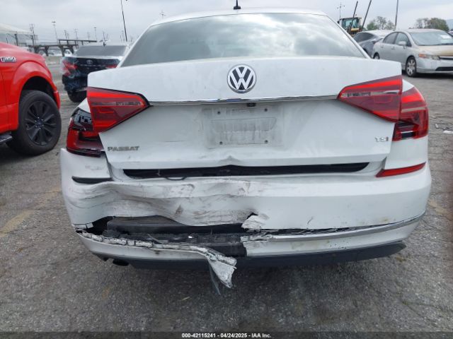 1VWAT7A3XHC051879 Volkswagen Passat 1.8t S