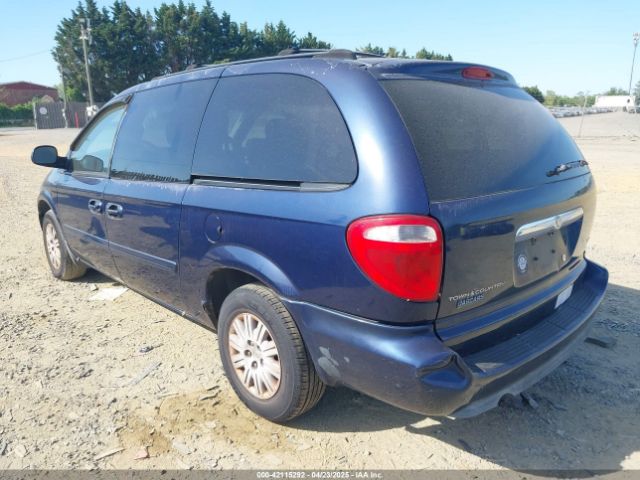 2005 CHRYSLER TOWN & COUNTRY 2C4GP44R45R232608 Photo 2