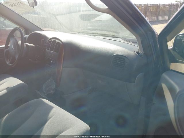 2005 CHRYSLER TOWN & COUNTRY 2C4GP44R45R232608 Photo 4