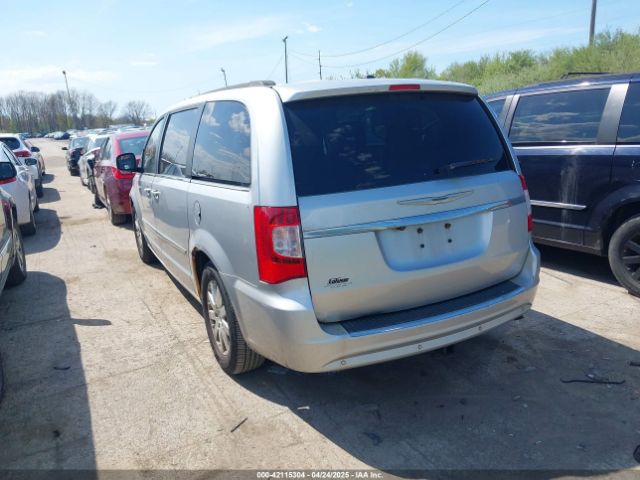 2011 CHRYSLER TOWN & COUNTRY 2A4RR8DG8BR797653 Photo 2