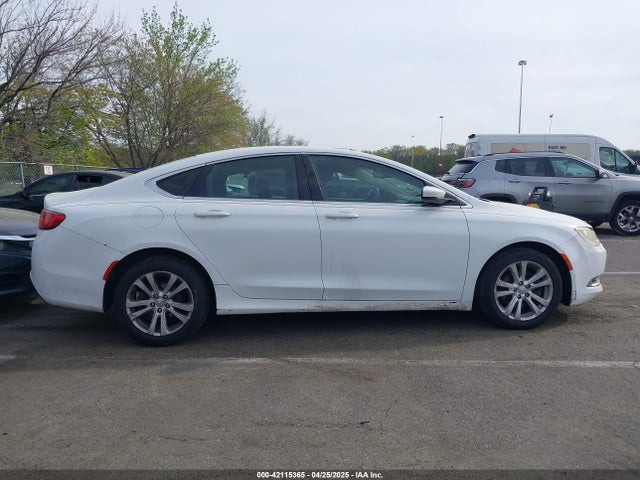 Chrysler 200 Limited 2015 1C3CCCAB5FN570775 Image 13