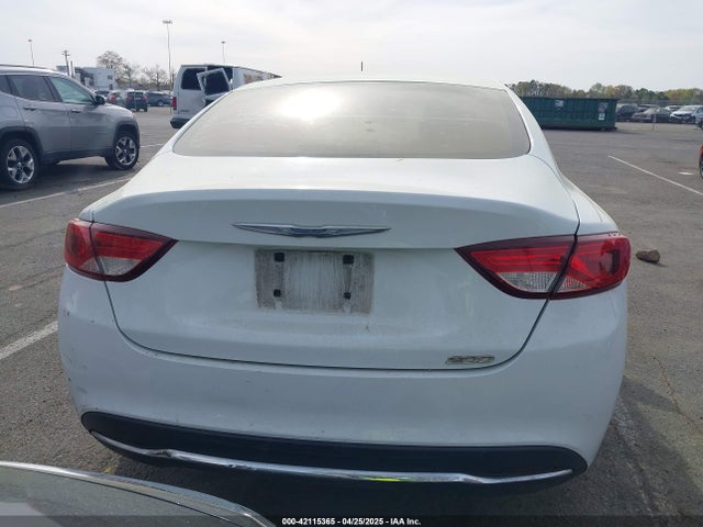 Chrysler 200 Limited 2015 1C3CCCAB5FN570775 Image 16