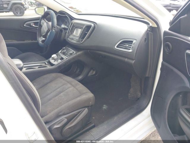 2015 CHRYSLER 200 1C3CCCAB5FN570775 Photo 4