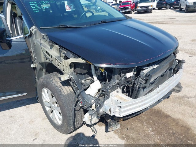 2C4RC1BG6JR253880 Chrysler Pacifica Touring L
