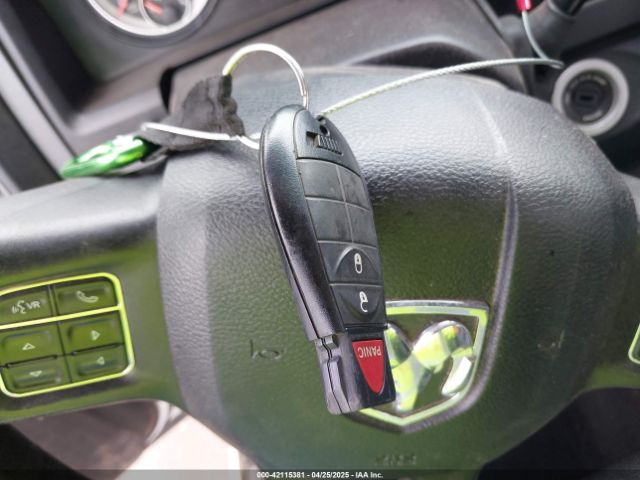 2016 RAM 2500 3C6UR5HLXGG237028 Photo 10