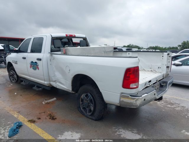 2016 RAM 2500 3C6UR5HLXGG237028 Photo 2