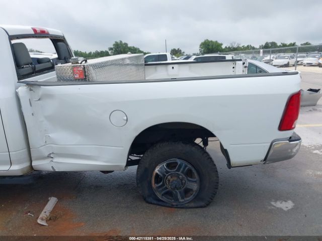 2016 RAM 2500 3C6UR5HLXGG237028 Photo 5