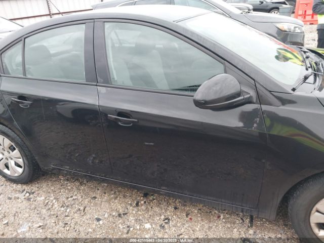 1G1PA5SH2F7120533 Chevrolet Cruze Ls Auto
