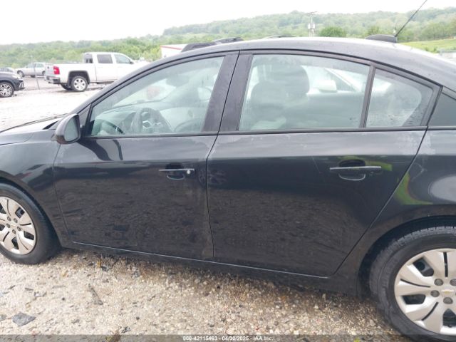 1G1PA5SH2F7120533 Chevrolet Cruze Ls Auto