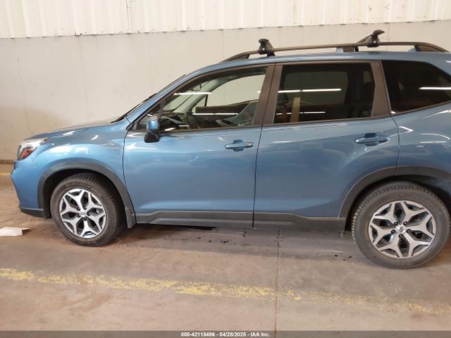 JF2SKAEC3KH590972 Subaru Forester Premium
