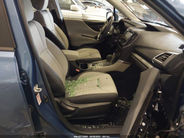JF2SKAEC3KH590972 Subaru Forester Premium