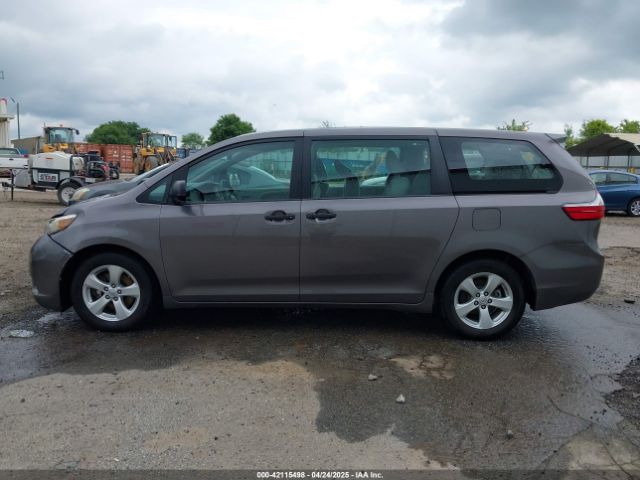 5TDZK3DC8FS678539 Toyota Sienna L 7 Passenger