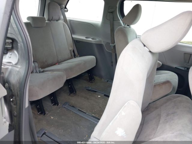5TDZK3DC8FS678539 Toyota Sienna L 7 Passenger