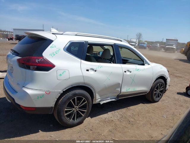 5N1AT2MT7JC733265 Nissan ROGUE SV