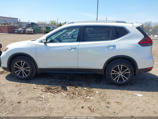 5N1AT2MT7JC733265 Nissan ROGUE SV