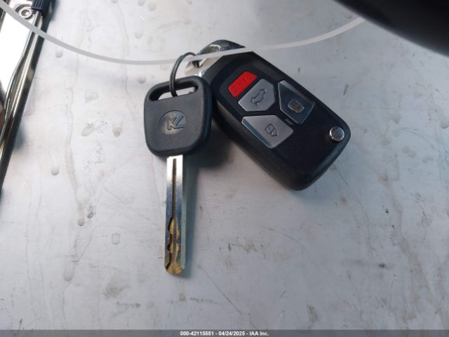 KNAGM4A76F5572205 KIA Optima Lx