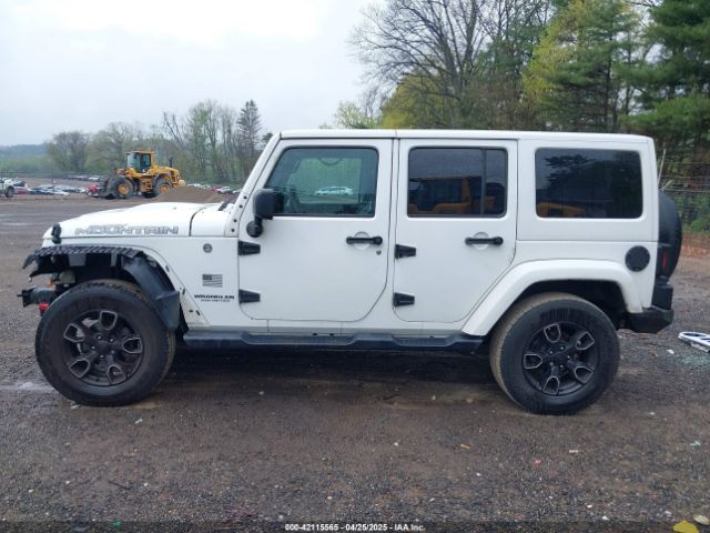 1C4BJWEG2HL676989 Jeep Wrangler Unlimited Smoky Mountain 4x4