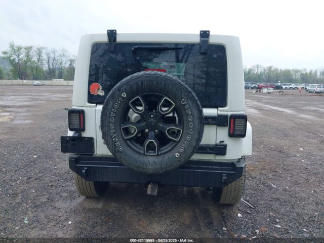 1C4BJWEG2HL676989 Jeep Wrangler Unlimited Smoky Mountain 4x4