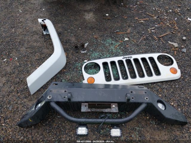 1C4BJWEG2HL676989 Jeep Wrangler Unlimited Smoky Mountain 4x4
