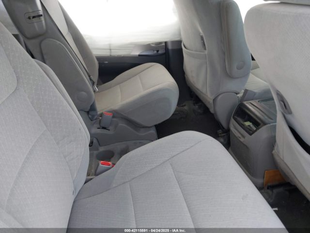 5TDKK3DC4GS701298 Toyota Sienna Le 8 Passenger