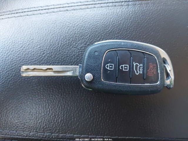 5NMZUDLB5HH006761 Hyundai Santa Fe Sport 2.4l