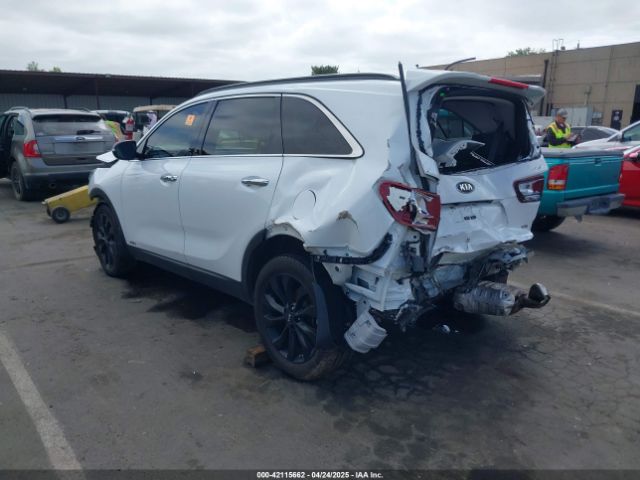 5XYPGDA55LG696963 KIA Sorento 3.3l S