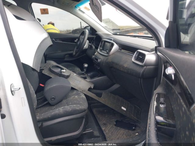 5XYPGDA55LG696963 KIA Sorento 3.3l S