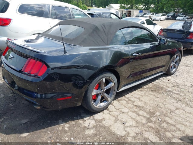 1FATP8EM0F5330497 Ford Mustang V6