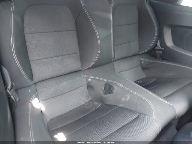 1FATP8EM0F5330497 Ford Mustang V6