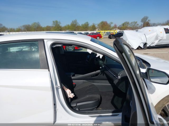 KMHLS4DG7RU646823 Hyundai ELANTRA SEL