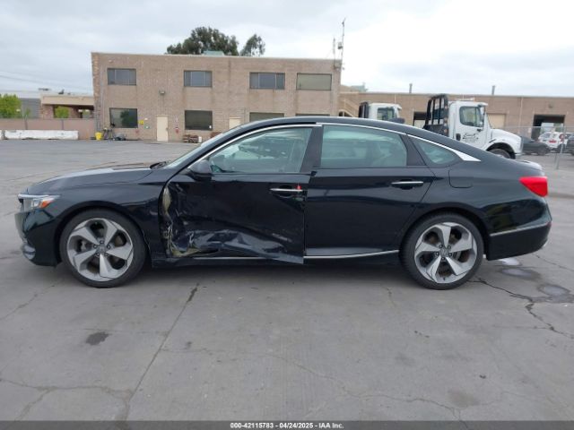 1HGCV1F90JA032874 Honda Accord Touring