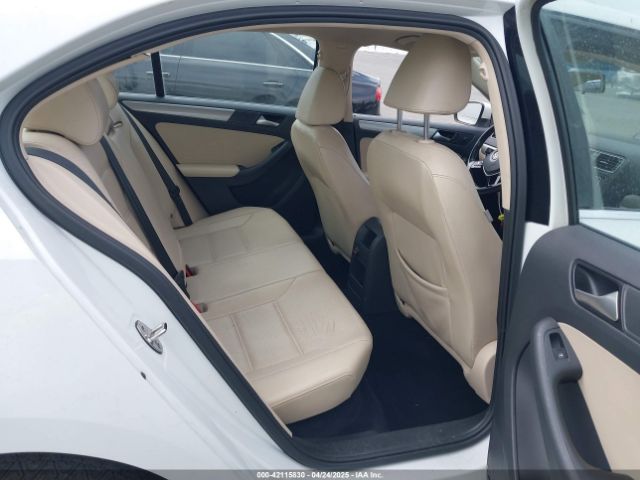 3VWDB7AJ8HM356228 Volkswagen Jetta 1.4t Se