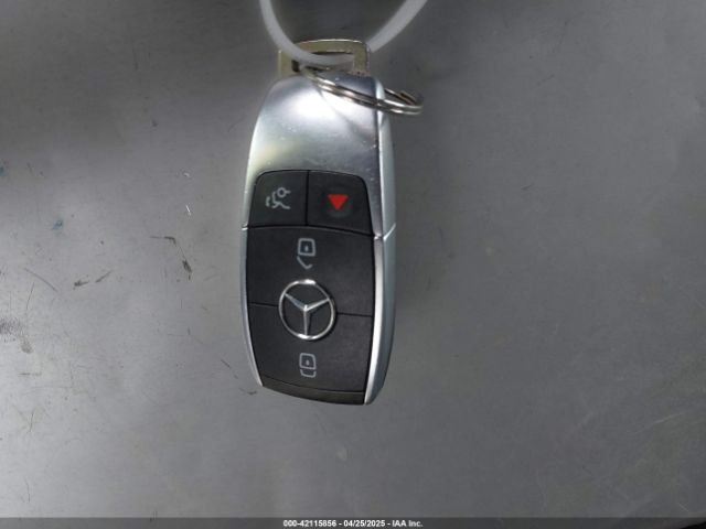 W1N4M4GB5LW020355 Mercedes-Benz GLB 250